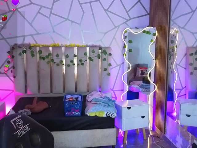 CASSE-TAY live cam on BongaCams