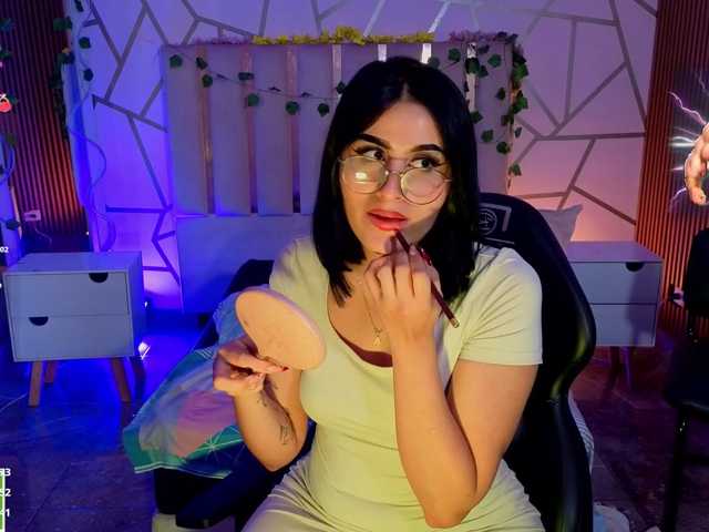 CASSE-TAY live cam on BongaCams