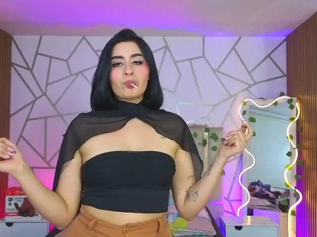 CASSE-TAY live cam on BongaCams