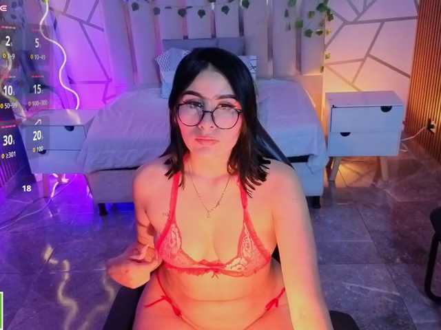 CASSE-TAY live cam on BongaCams