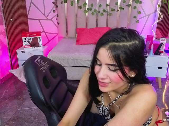 CASSE-TAY live cam on BongaCams