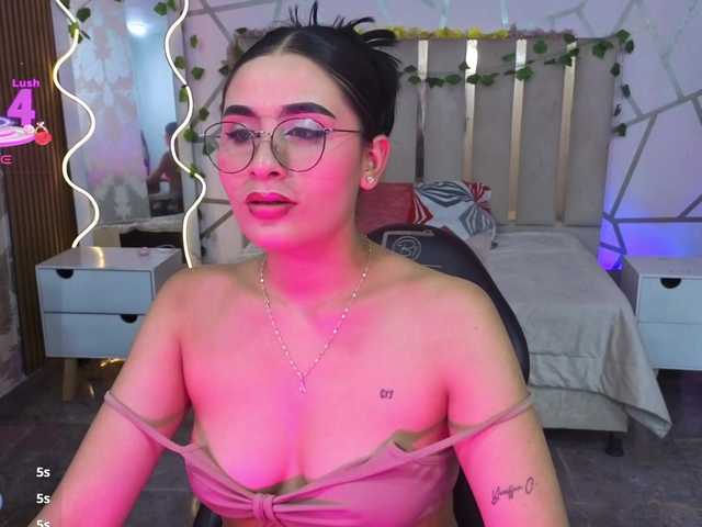 CASSE-TAY live cam on BongaCams