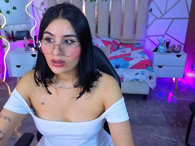 CASSE-TAY live cam on BongaCams