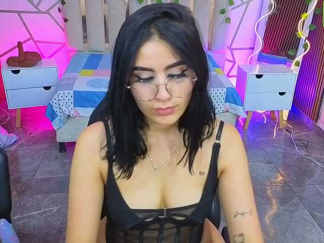 CASSE-TAY live cam on BongaCams