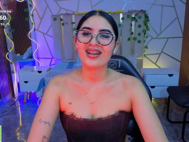 CASSE-TAY live cam on BongaCams