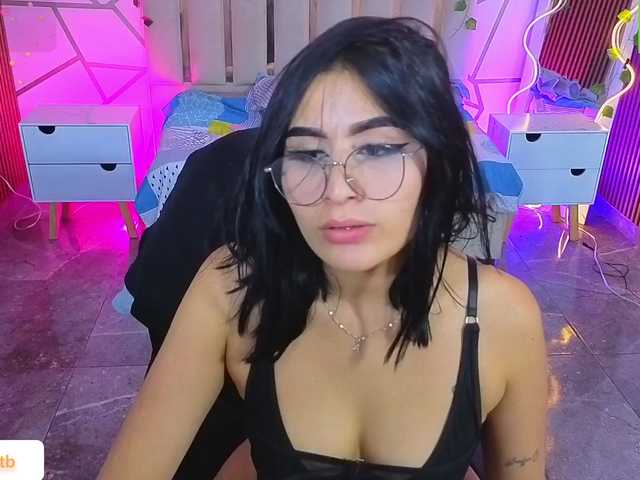 CASSE-TAY live cam on BongaCams