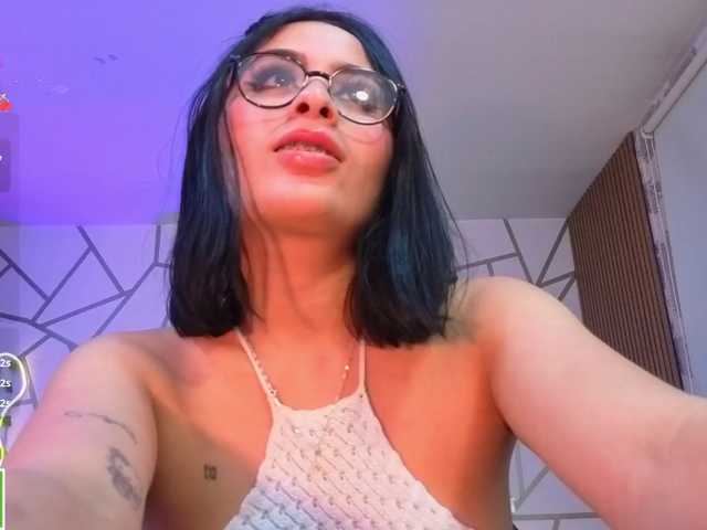 CASSE-TAY live cam on BongaCams