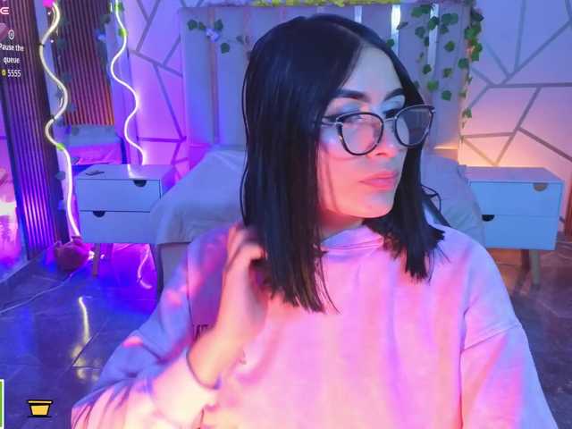CASSE-TAY live cam on BongaCams