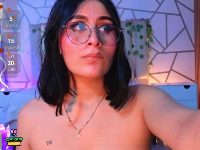 CASSE-TAY live cam on BongaCams
