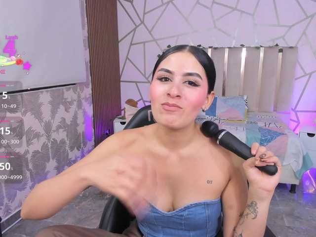 le modèle CASSE-TAY est en webcam porno dans un show sur le site bongacams, il possède les tags suivants: Latino/Hispanic,Brunette,Hairy