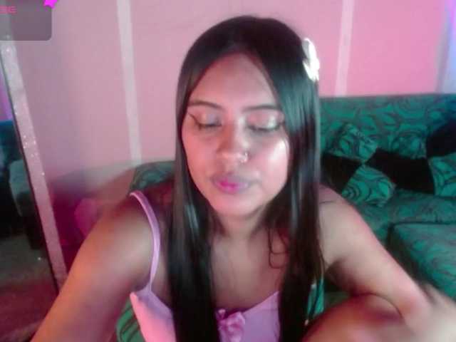 mar-18 live webcam show