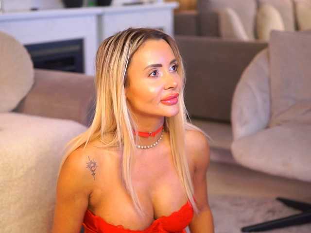 CelesteArden, en directo ahora en BongaCams