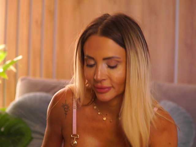 CelesteArden live cam on BongaCams