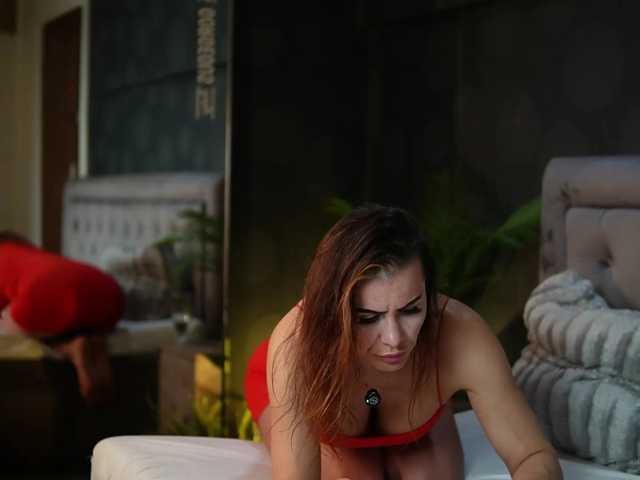 CelineHeaven live cam on BongaCams