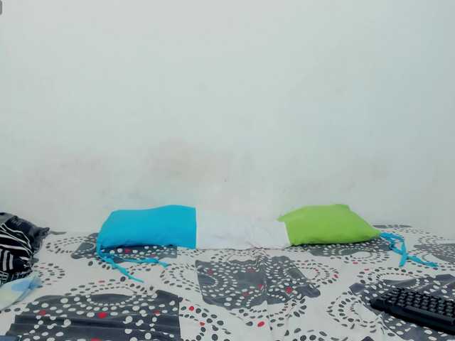 miaapons live webcam show