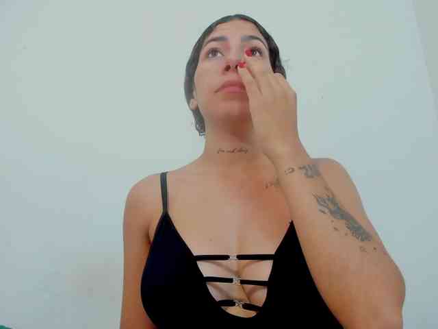 miaapons webcam