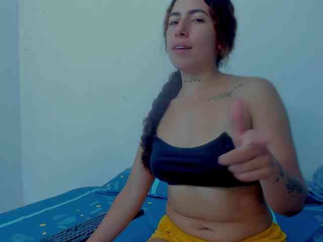 miaapons webcam