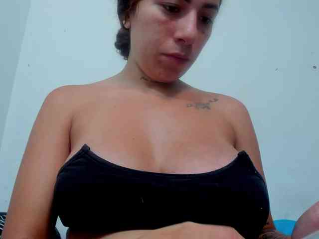 miaapons webcam