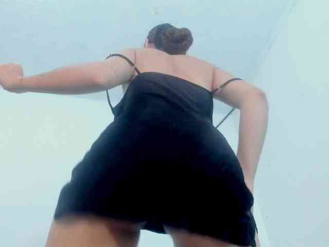 miaapons webcam