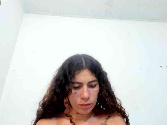 miaapons webcam