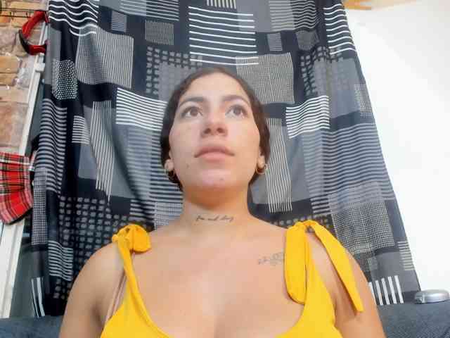 miaapons webcam
