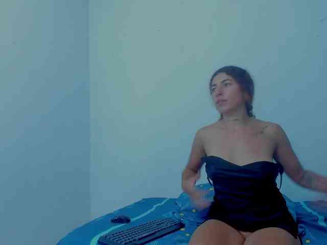 miaapons webcam