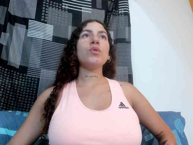 miaapons webcam