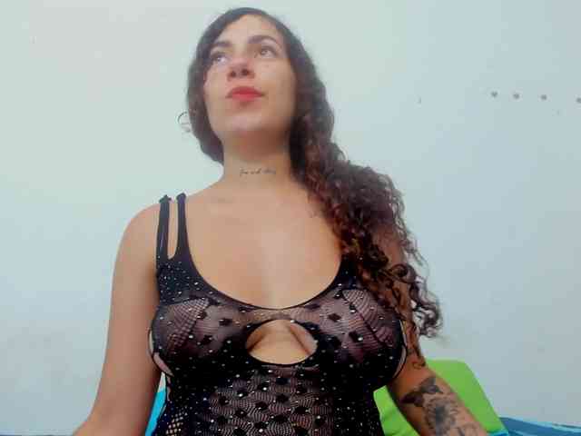 miaapons webcam