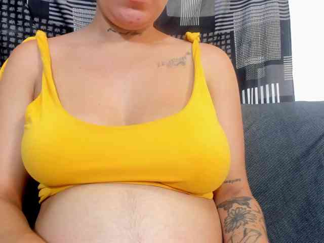 miaapons webcam