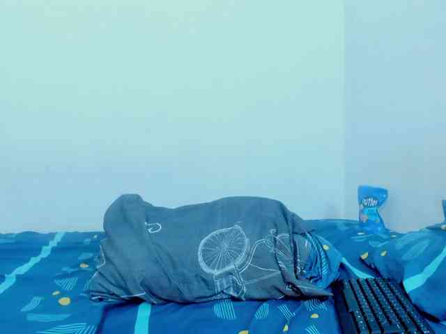 miaapons webcam
