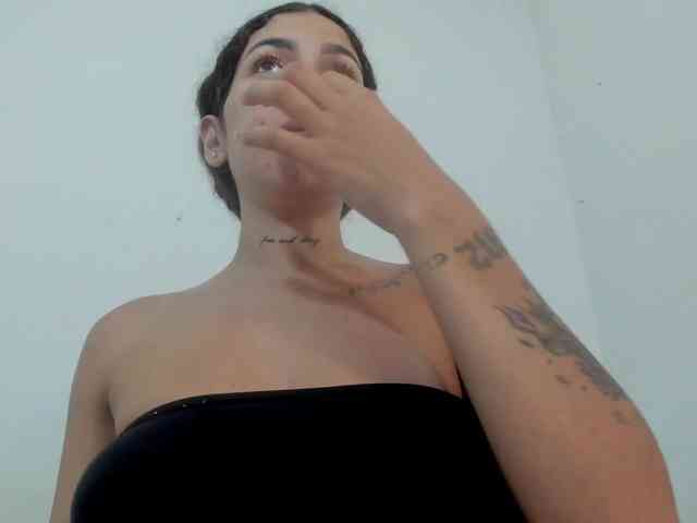 miaapons webcam