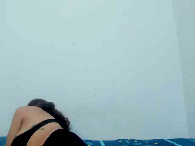 miaapons webcam