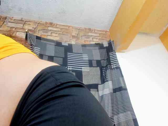 miaapons webcam