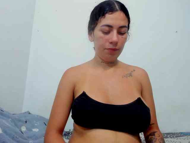 miaapons webcam
