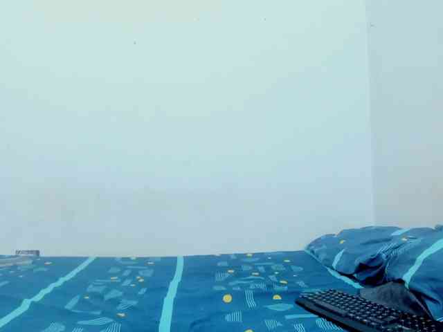 miaapons webcam