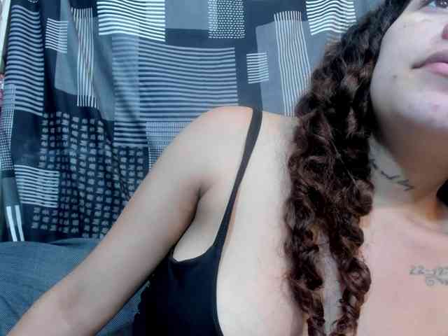 miaapons webcam