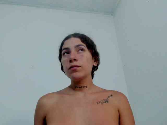 miaapons webcam