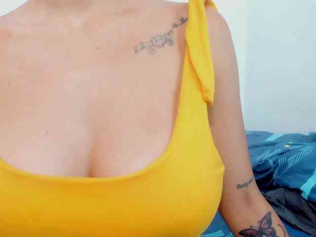 miaapons webcam