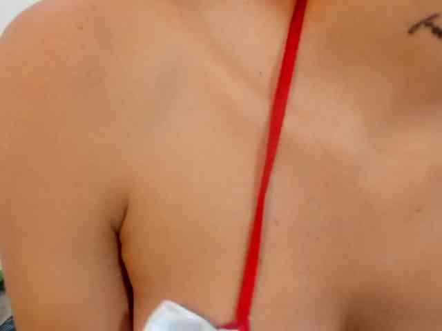 miaapons webcam