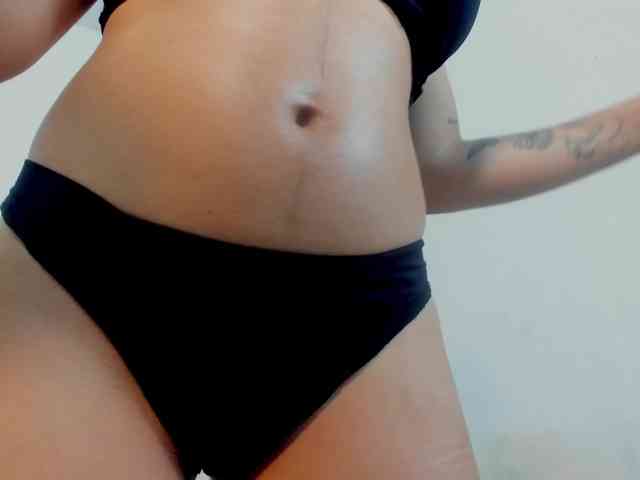 miaapons webcam