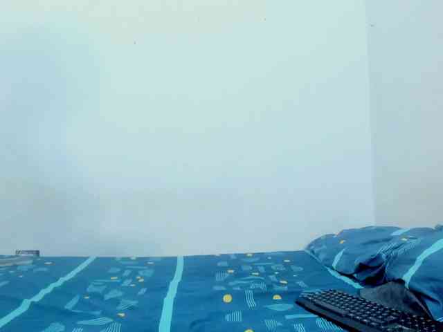 miaapons webcam
