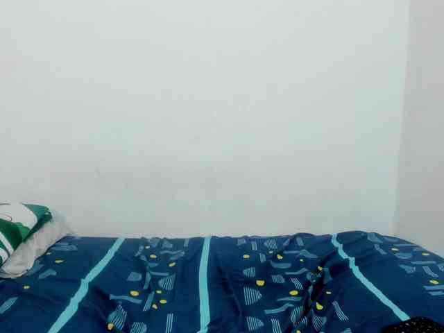 miaapons webcam