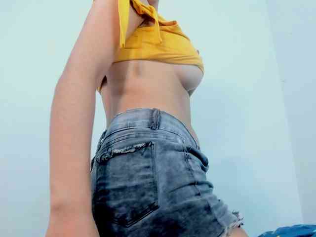 miaapons webcam