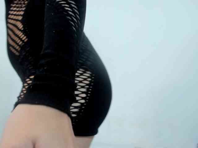 miaapons webcam