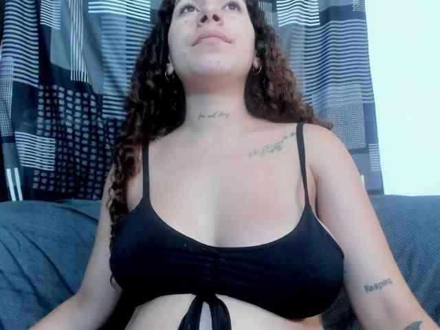 miaapons webcam
