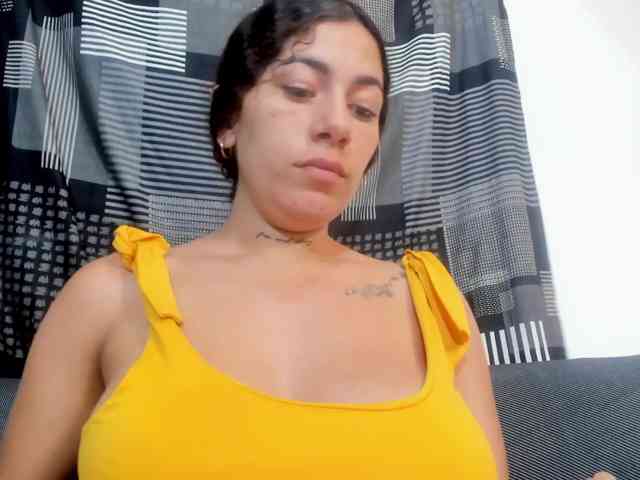 miaapons webcam