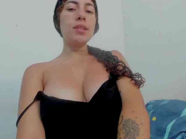 miaapons webcam