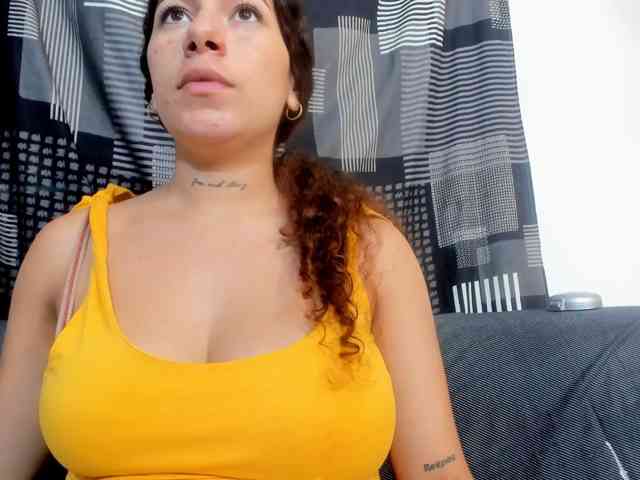 miaapons webcam