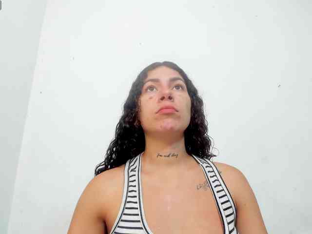 miaapons webcam