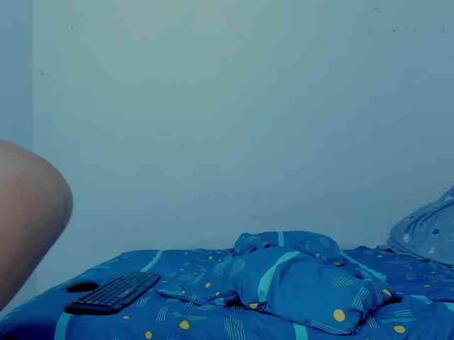 miaapons webcam